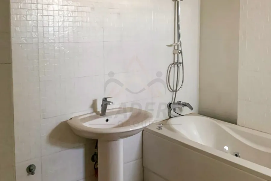 شقة للايجار193 م ستانلي (علي البحر مباشرة - عمارة براند)