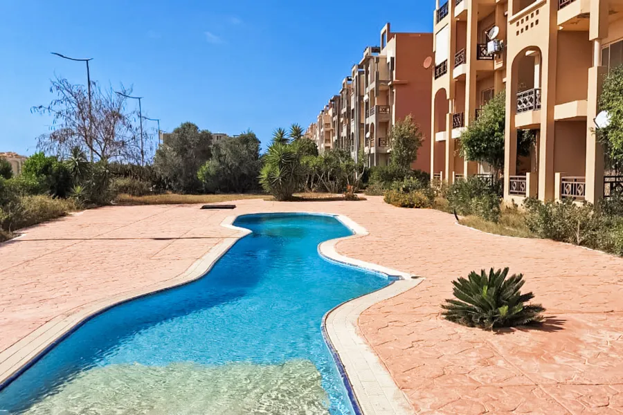 شاليه بروف للبيع (امارتيس هايتس - رأس الحكمة) 100 م