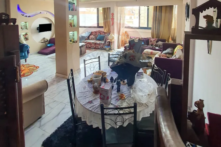 شقة للبيع 130 م الابراهيمية (خطوات من ش ابو قير)