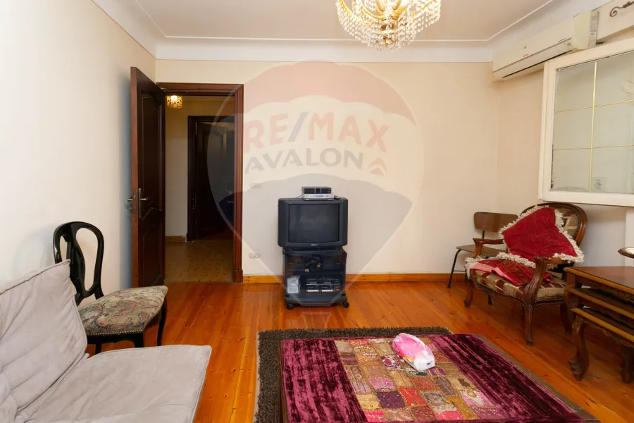 شقة للبيع 204 م سموحة (ش فوزي معاذ)