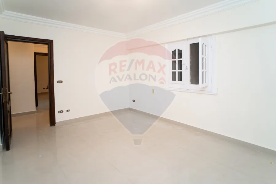 apartment for Sale 160 m Zizinia (steps from Abu Qir Street)