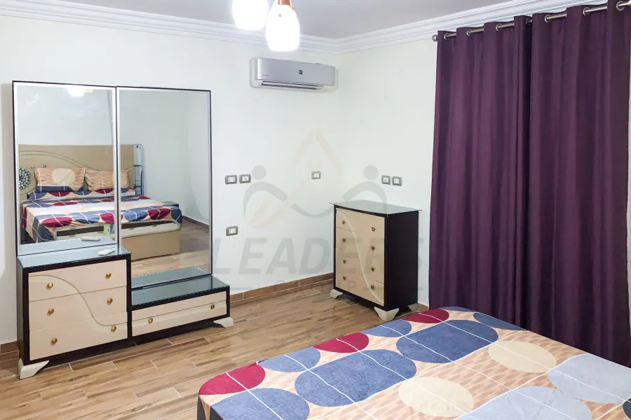 شقة للايجار المفروش 220 م سموحه (ش فوزي معاذ)