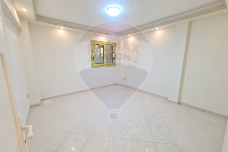 شقة إداري للايجار 170 م العصافرة (بجوار بجوار فندق الوردة البيضاء)