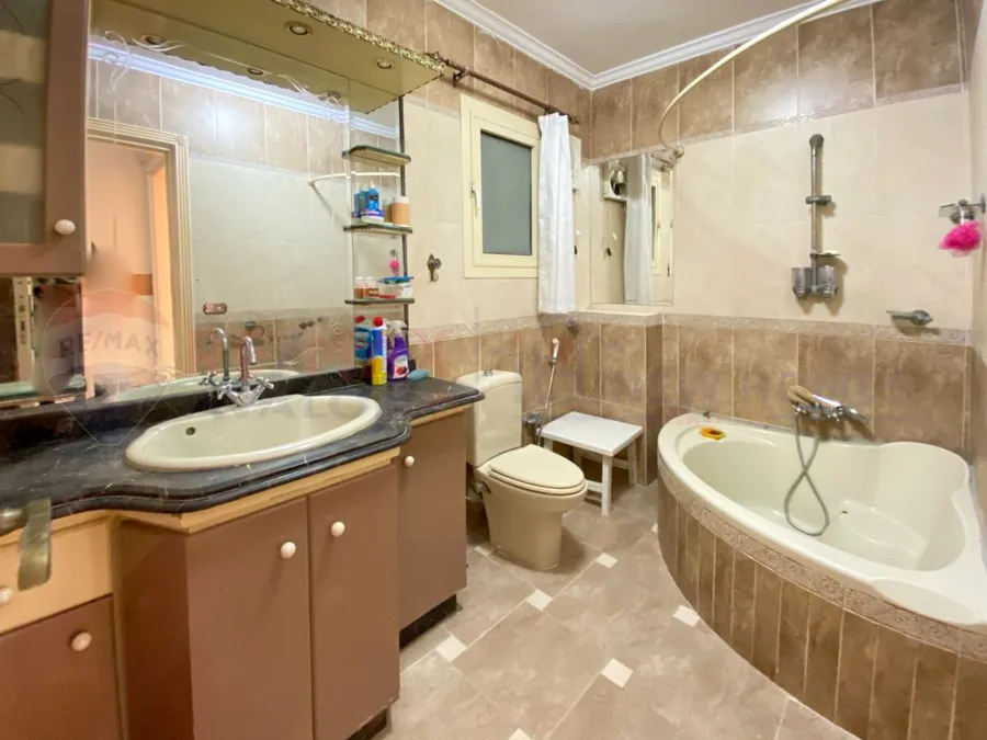 Apartment for sale 230 m Saba Basha (steps from Abu Qir St. and tram)
