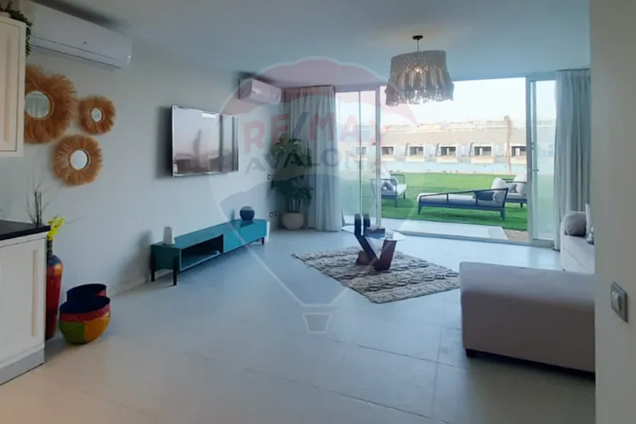 فيلا ستاند الون للبيع (فوكا باي) 661 م