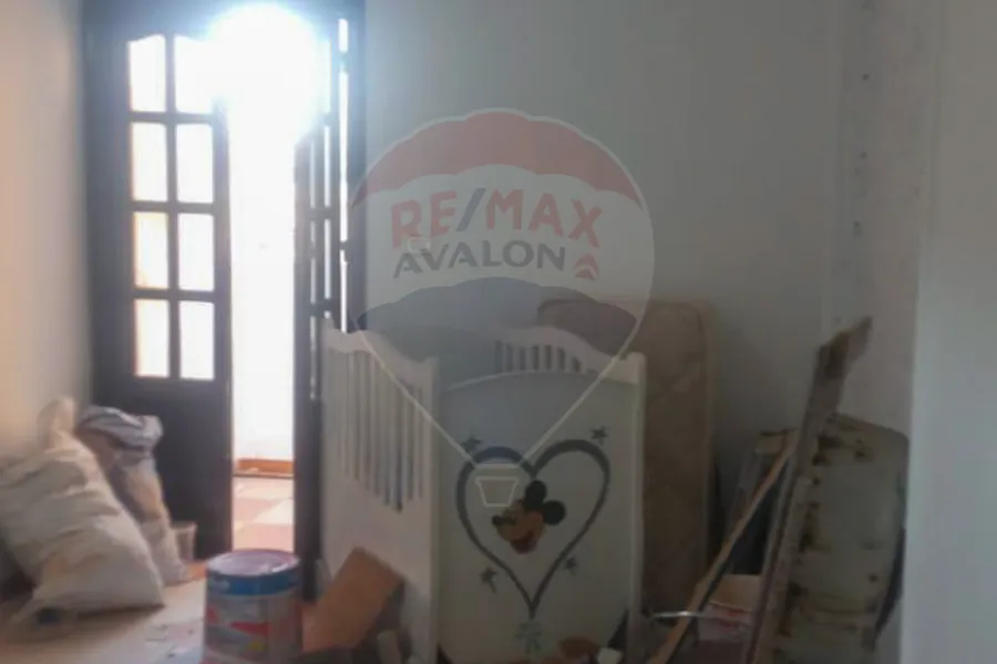 شقة للبيع 90 م جناكليس (امام مدرسة الامريكان)