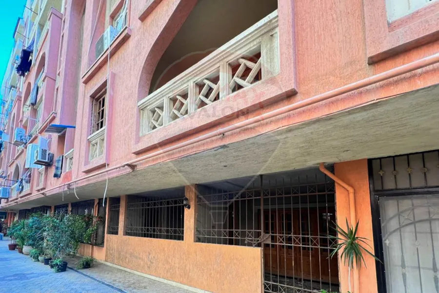 شقة دوبلكس للبيع 284 م سموحة (جراند فيل)