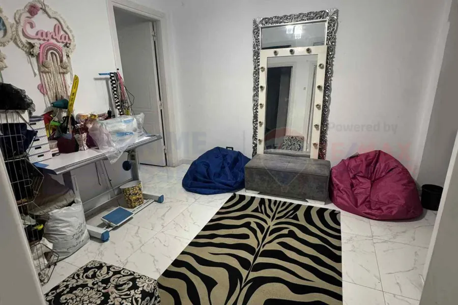 شقة للبيع 130م كامب شيزار (ش هليوبليس)