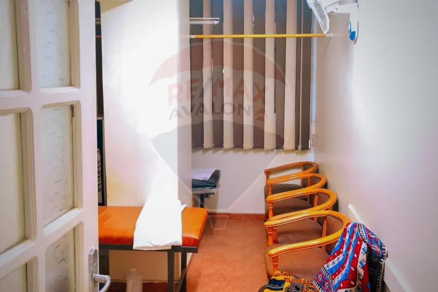 مكتب اداري 65 م الابراهيمية (علي الترام مباشرة)