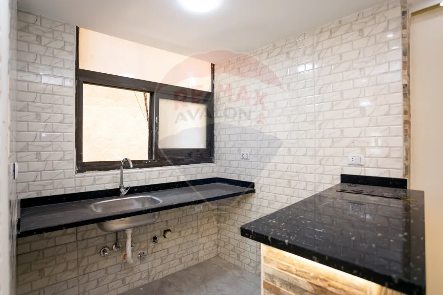 شقة للبيع 90 م المندرة (ش أبو قير الرئيسي)