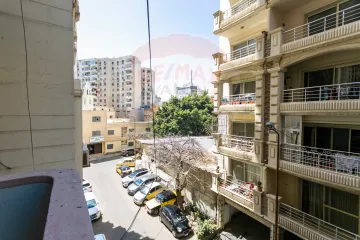 شقة للبيع 300 م سموحة (حي الفيلات)