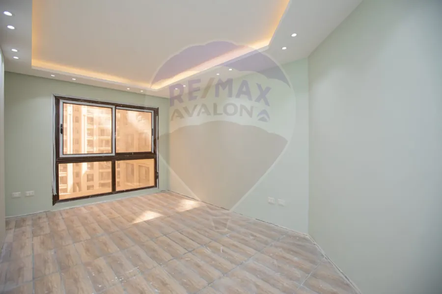 شقة للبيع 203 م سموحة (فالوري أنطونيادس)