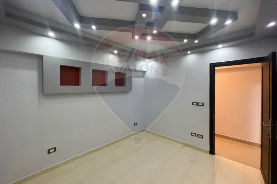 Apartment for sale 120 m Zizinia (second number from Abu Qir St)