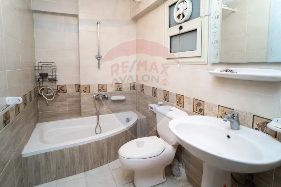 apartment for Sale 160 m Zizinia (steps from Abu Qir Street)