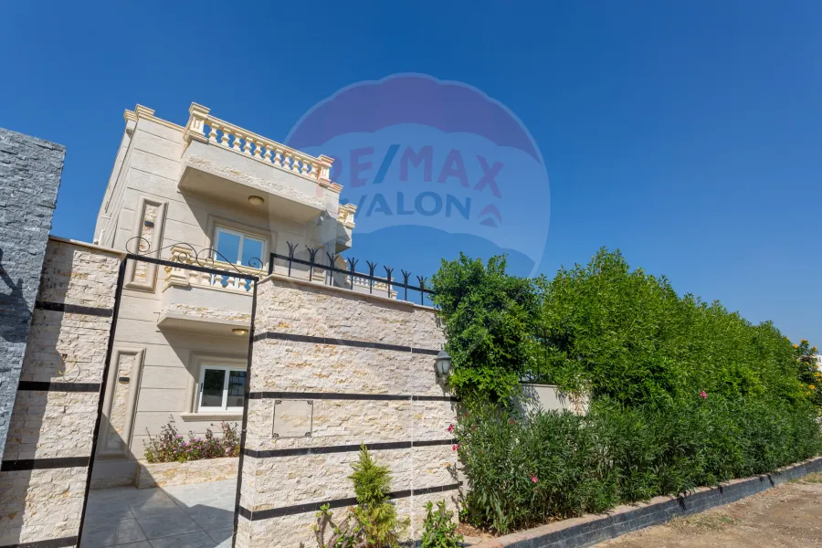 فيلا تاون هاوس للإيجار840 م الكينج مريوط (تقسيم البحر المتوسط)