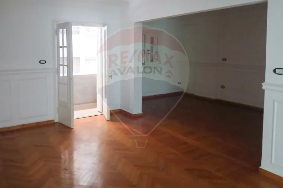 شقة للبيع 200م رشدي (ش أبو قير)