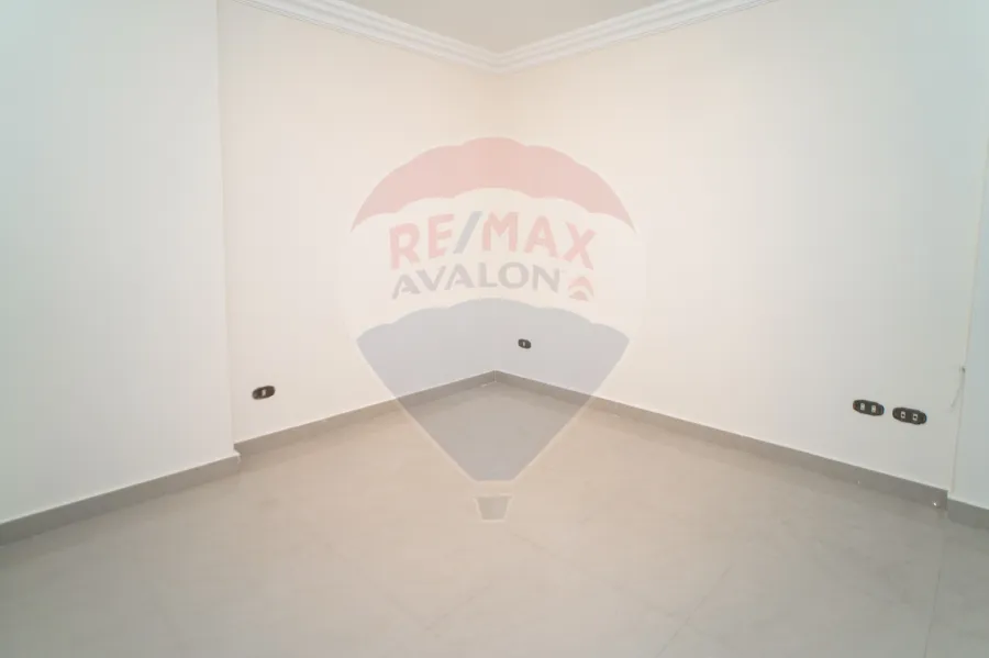 apartment for Sale 160 m Zizinia (steps from Abu Qir Street)