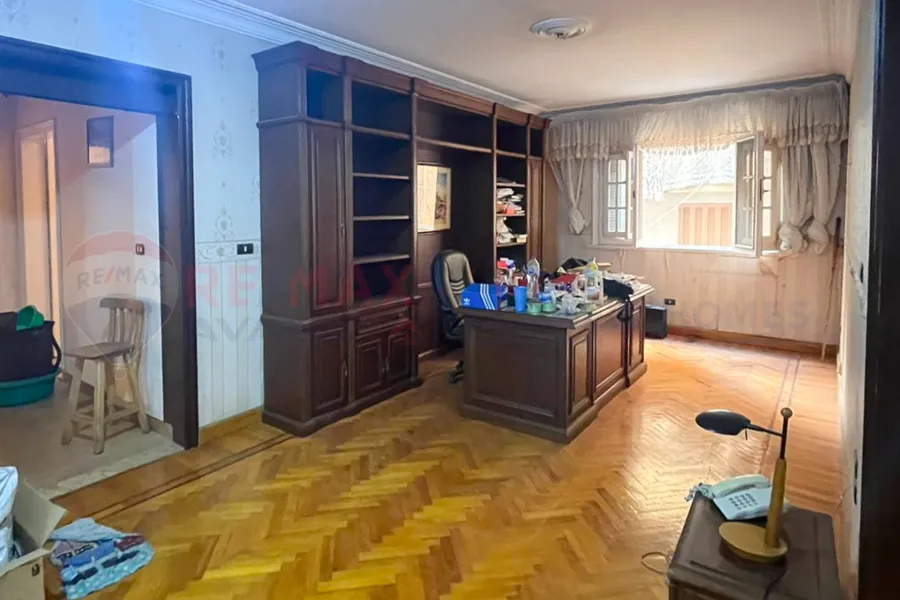 شقة للايجار 285 م جناكليس (ش محمد باشا محسن)