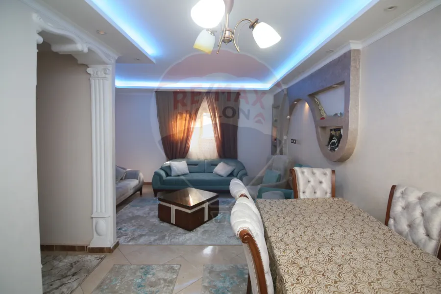 شقة للبيع 90 م ميامي (ش إسكندر إبراهيم تقاطع مع ش الملك حفني)