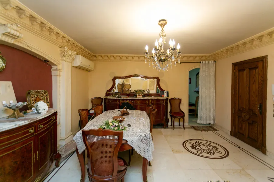 شقة للبيع 200 م الابراهيميه (ش الحجاز)