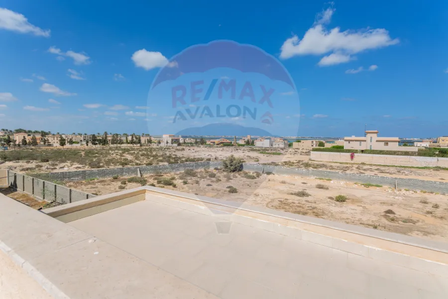 فيلا ستاند الون للبيع 855 م كينج مريوط (برج العرب)