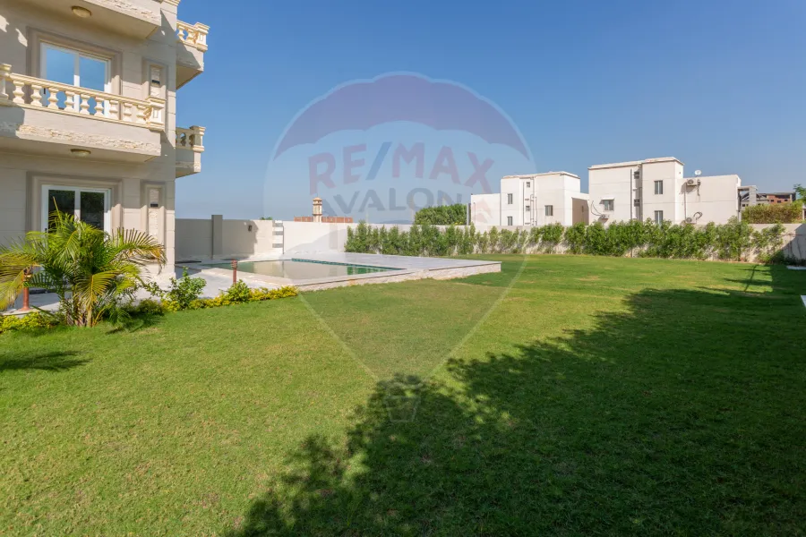 فيلا تاون هاوس للإيجار840 م الكينج مريوط (تقسيم البحر المتوسط)