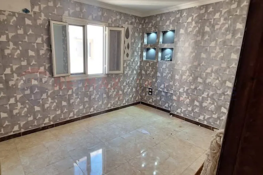 شقة للبيع 115 م سبورتنج (امام نادي سبورتنج)