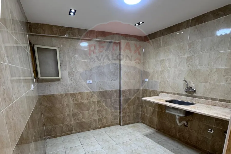 شقه للبيع  160 م ميامى (خطوات من البحر)