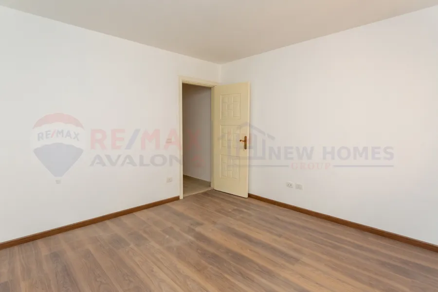 Apartment for sale 185 m New Smouha (Pharmicists towers)