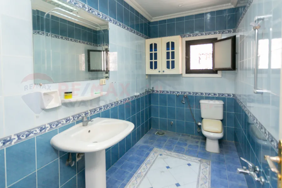 شقة للبيع 330 م  لوران (متفرع من ش الاقبال)