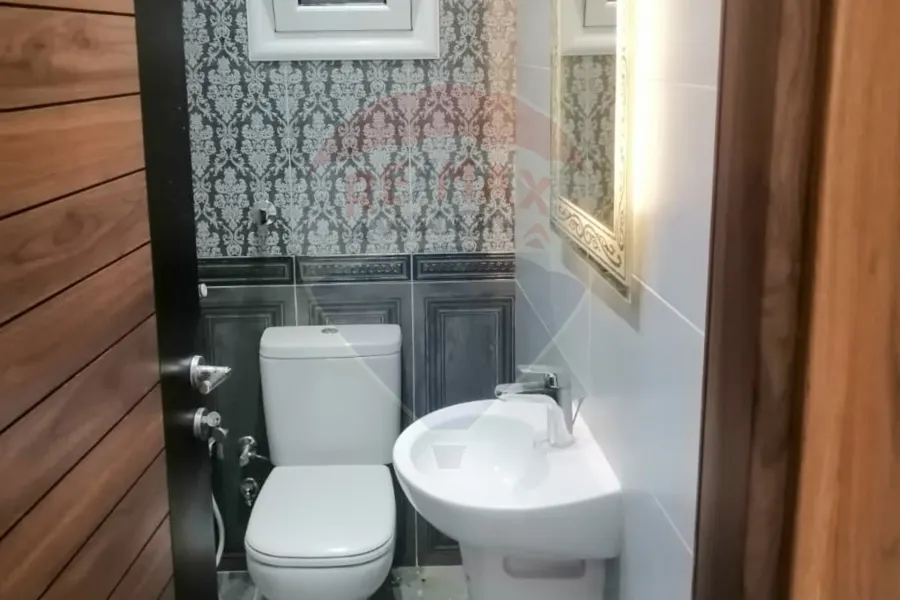 شقة للبيع 161 م سيدي بشر (خطوات من البحر)