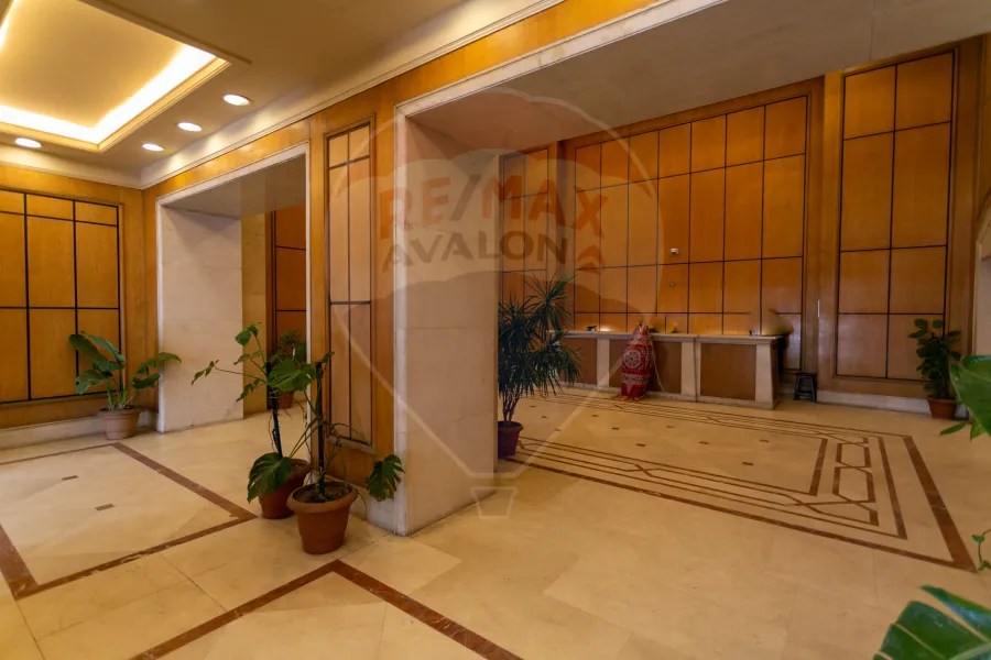 بنتهاوس للبيع 465 م + 501 روف سموحة (ش فوزي معاذ - برج اللوتس)