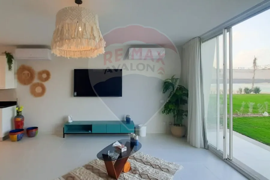 فيلا ستاند الون للبيع (فوكا باي) 661 م