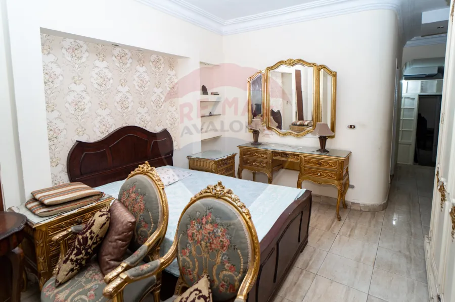 شقه للبيع 160 م ميامي (خطوات من البحر)