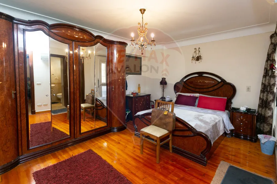 شقة للبيع 204 م سموحة (ش فوزي معاذ)