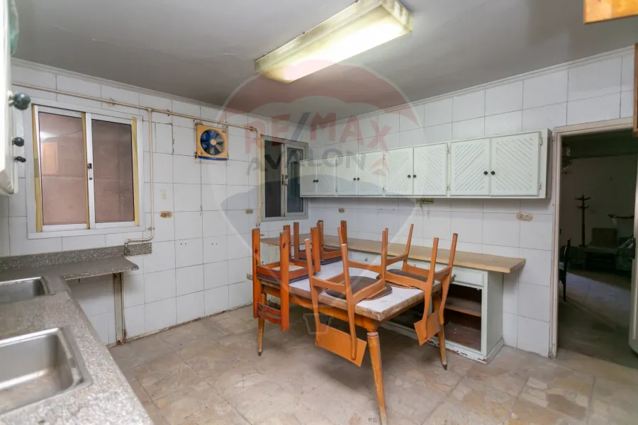 شقة للبيع 300 م سموحة (حي الفيلات)