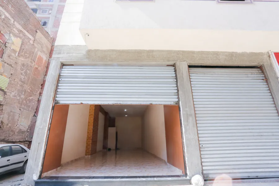 محل تجارى للبيع 85 م كرموز ( ش جامع سلطان )