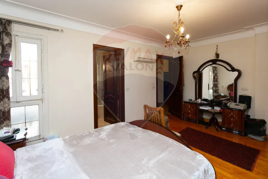 شقة للبيع 204 م سموحة (ش فوزي معاذ)