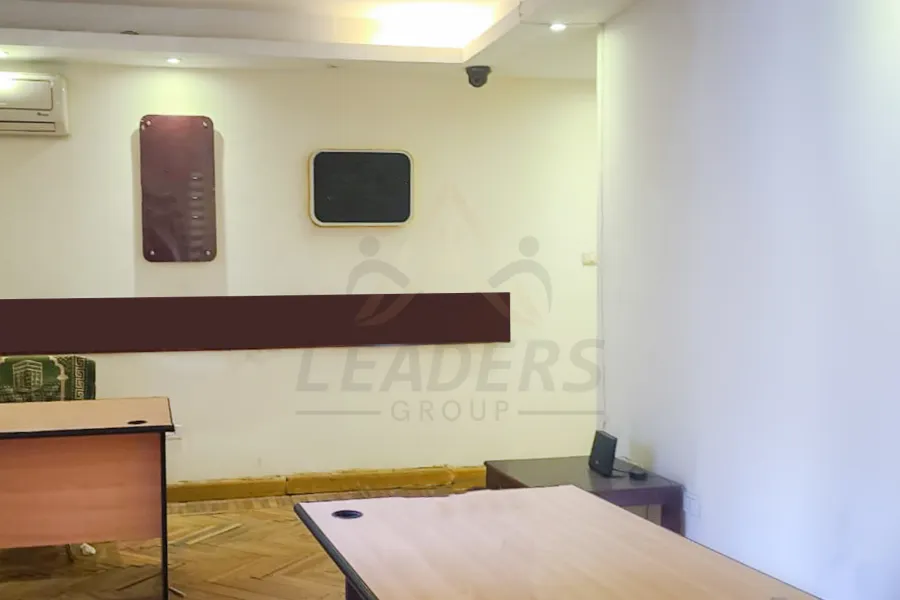 مقر اداري للايجار 280 م سموحه (ش فوزي معاذ)