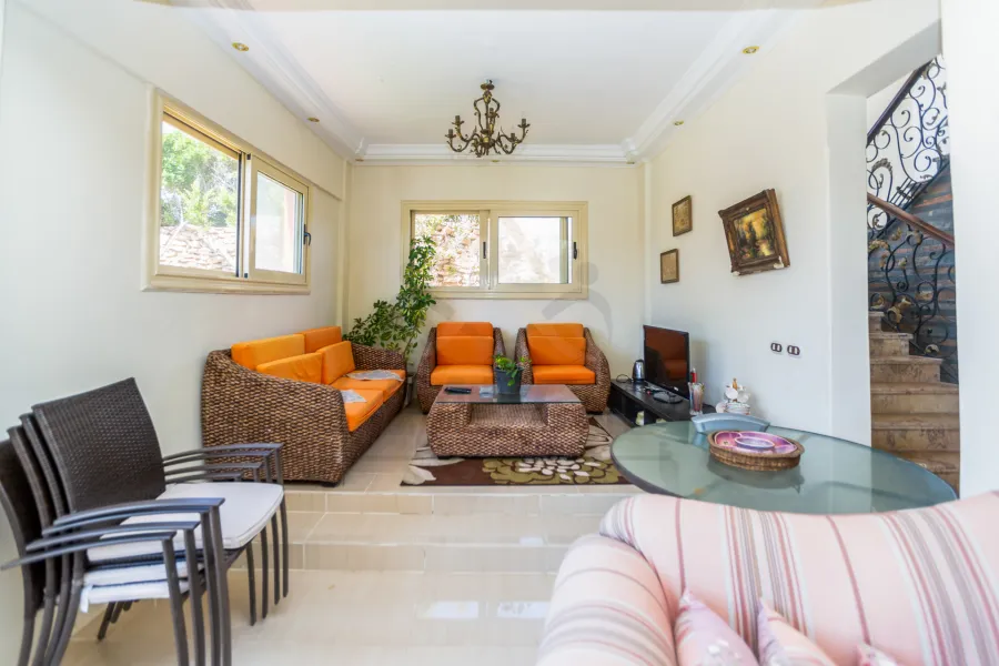 فيلا ستاند الون للايجار المفروش 1,150 م (قرية فيردنيا - الساحل)