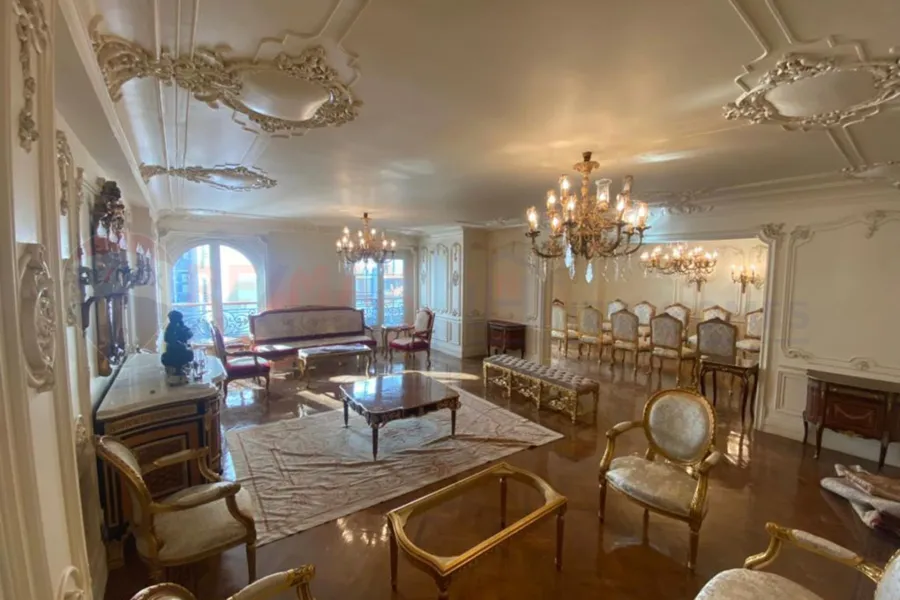 شقة للبيع 365 م سموحة ( متفرع من ش فوزي معاذ - عمارة براند )