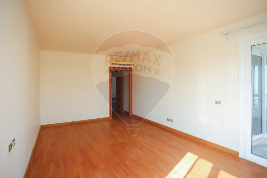 Apartment for sale 335 m Zezinia (directly on the sea)