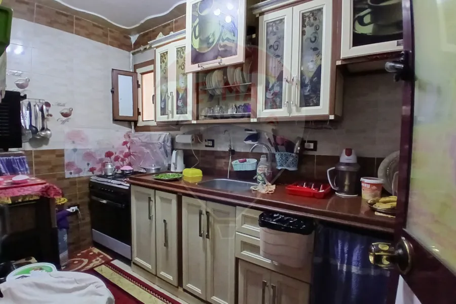 شقة للبيع 160 م المنتزة (ش الملك حفني)