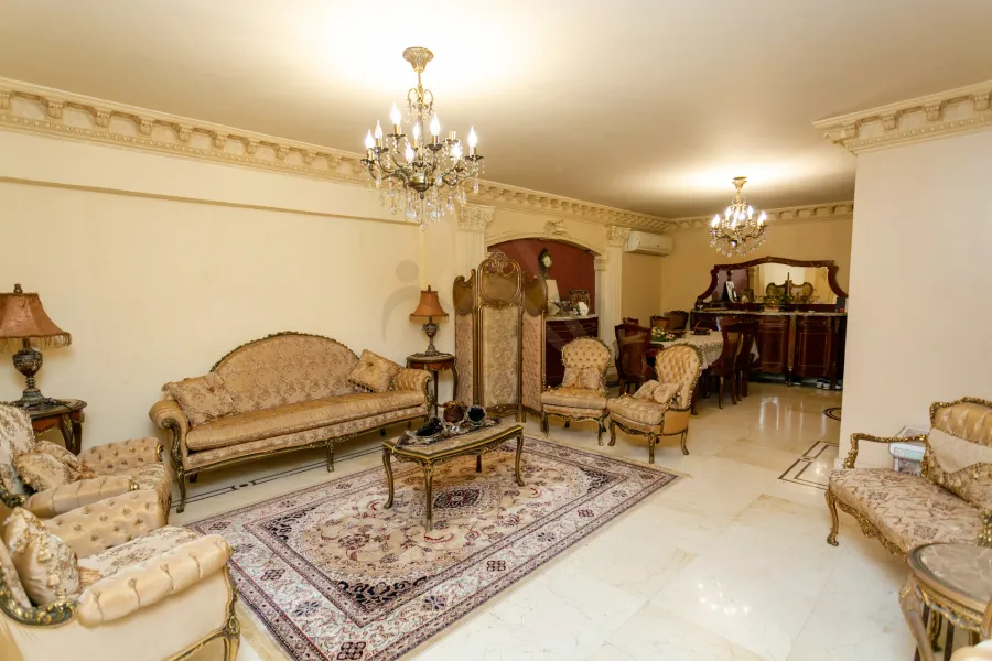 شقة للبيع 200 م الابراهيميه (ش الحجاز)