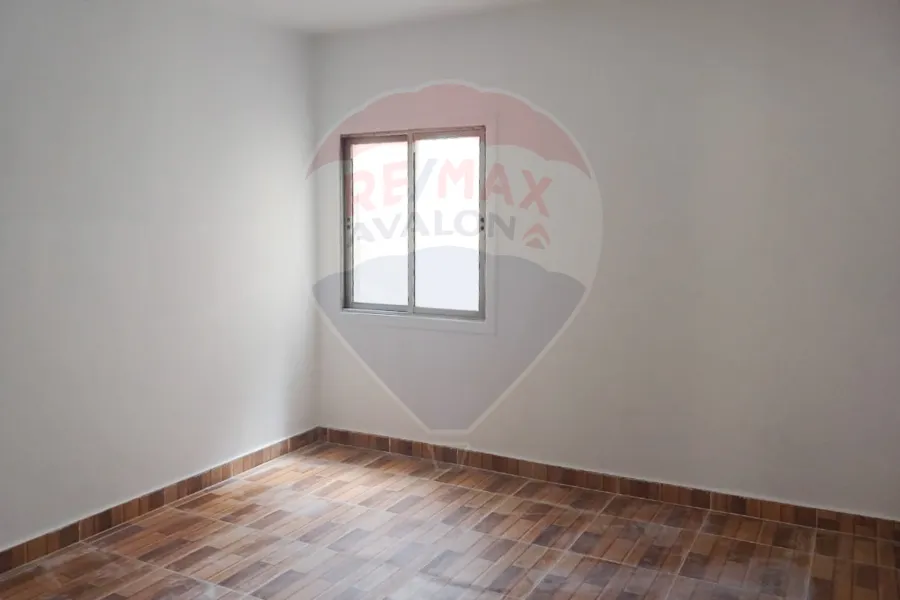 شقة للبيع 140 م مصطفي كامل (علي الترام مباشرة)