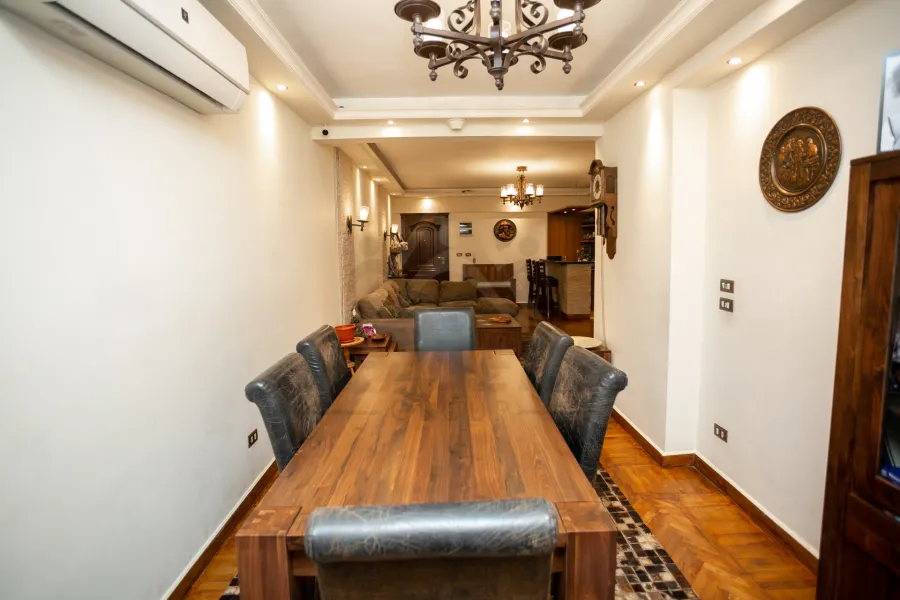 شقة للبيع 100 م سموحه (ميدان فيكتور عمانويل)