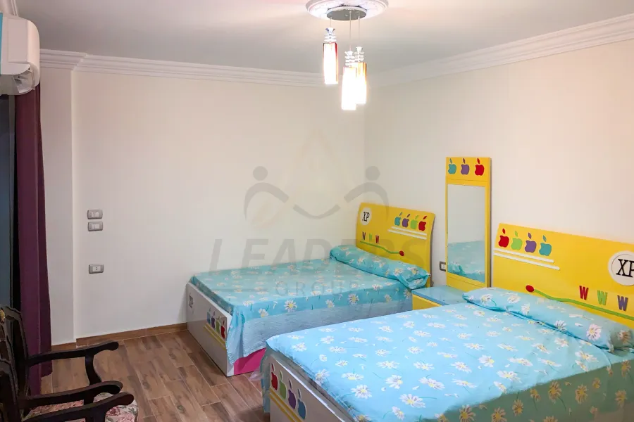 شقة للايجار المفروش 220 م سموحه (ش فوزي معاذ)