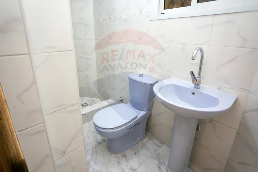 شقة للبيع 90 م المندرة (ش أبو قير الرئيسي)