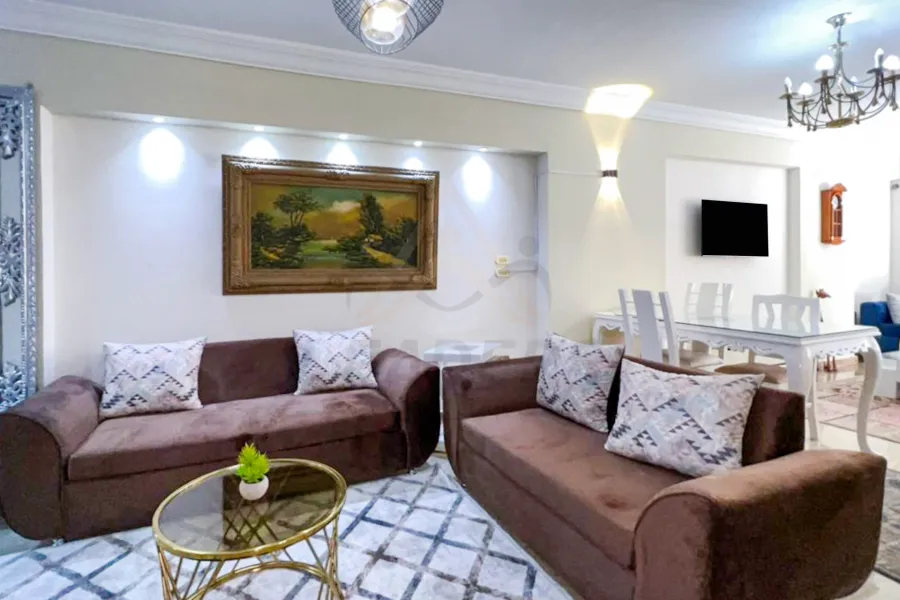 شقة للايجار المفروش 145 م سموحه (خطوات من نادى سموحة)