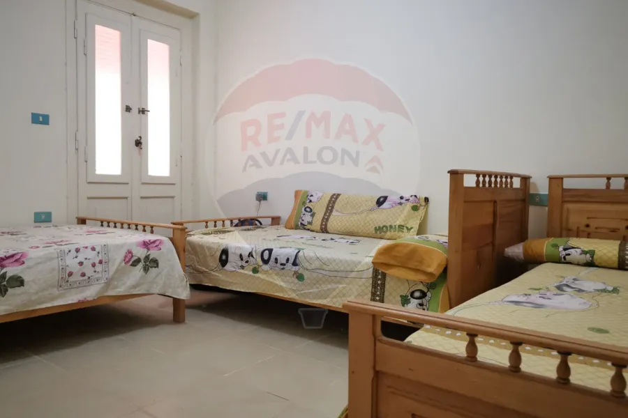 شالية ارضي بجاردن للبيع (رويال بيتش) 260 م